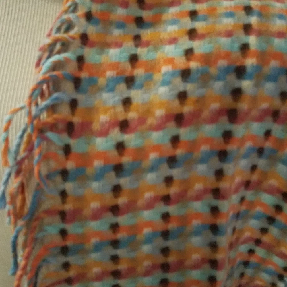 V.‎ Fraas multicolor checkered scarf fringe